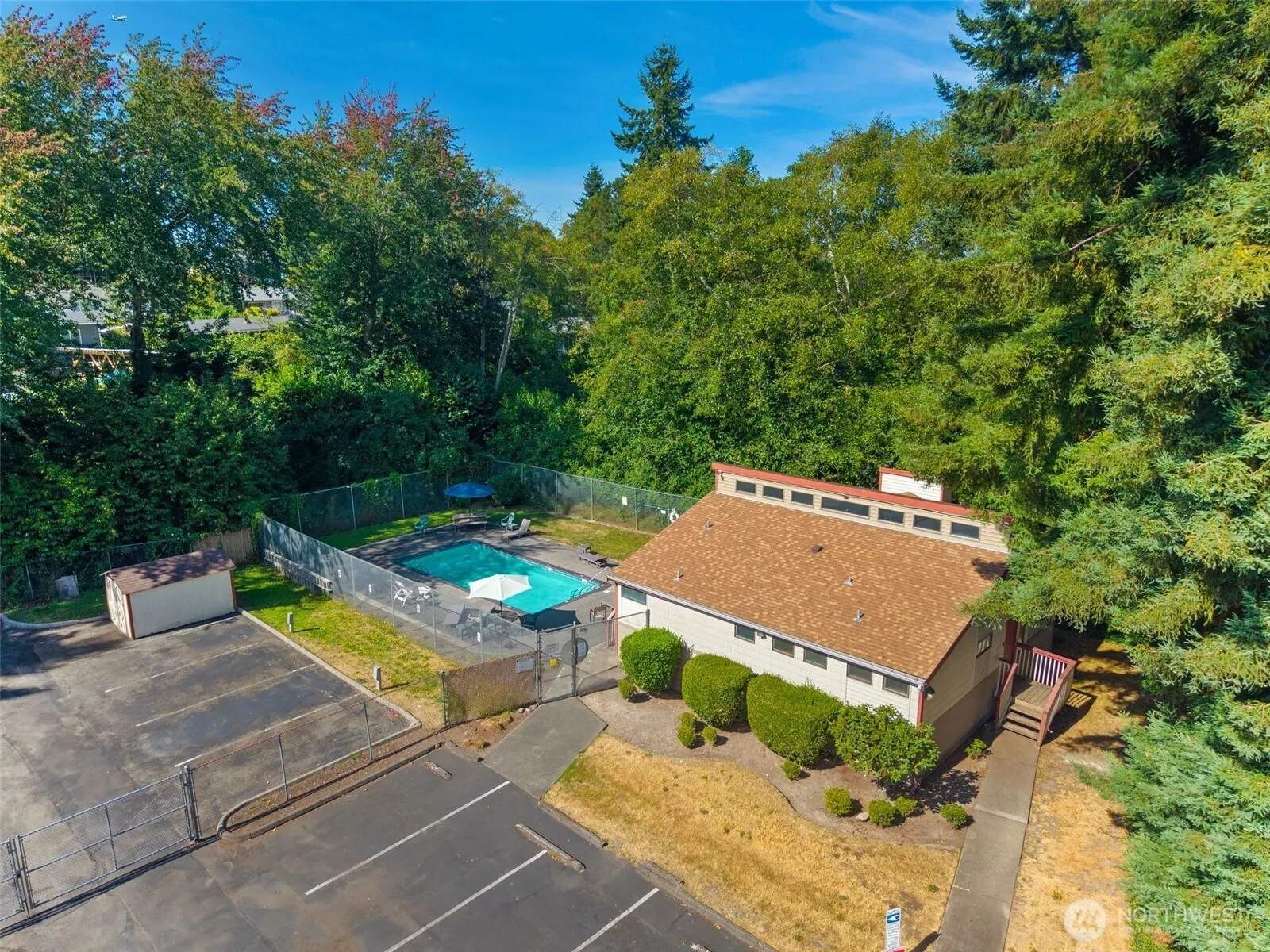 2511 S 248th St #B12, Kent, WA 98032