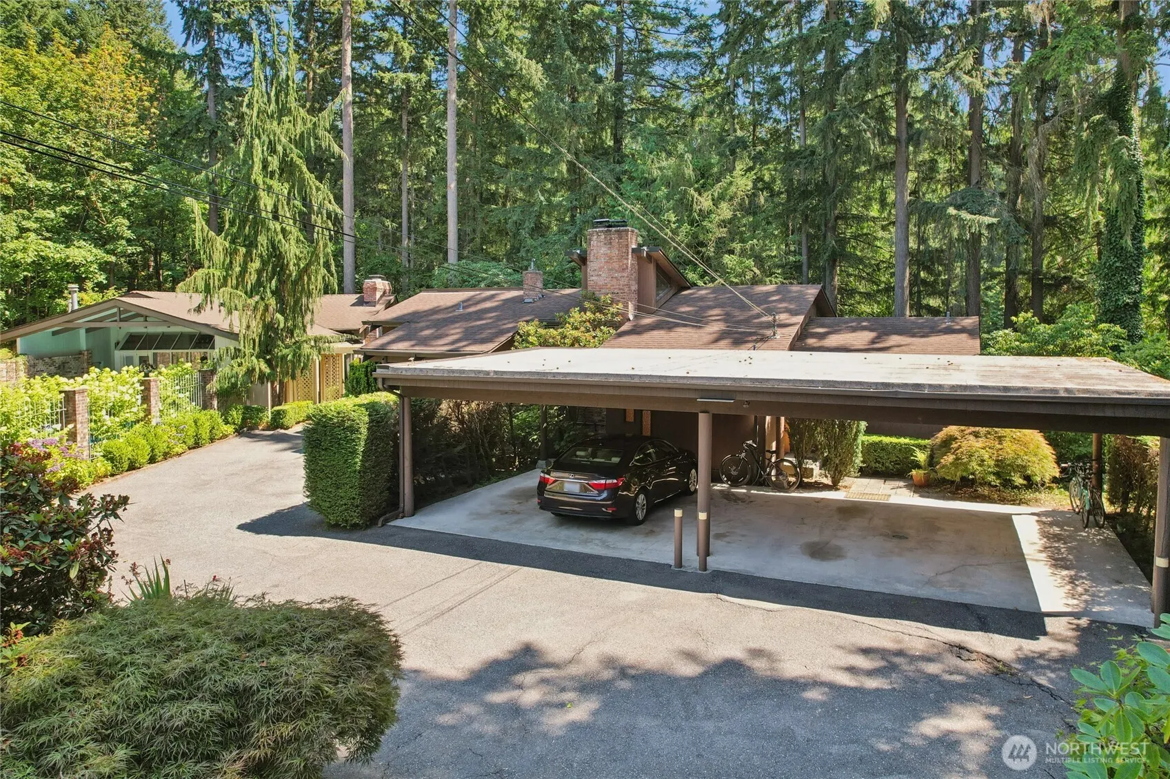 19419 Grannis Road , Bothell, WA 98012