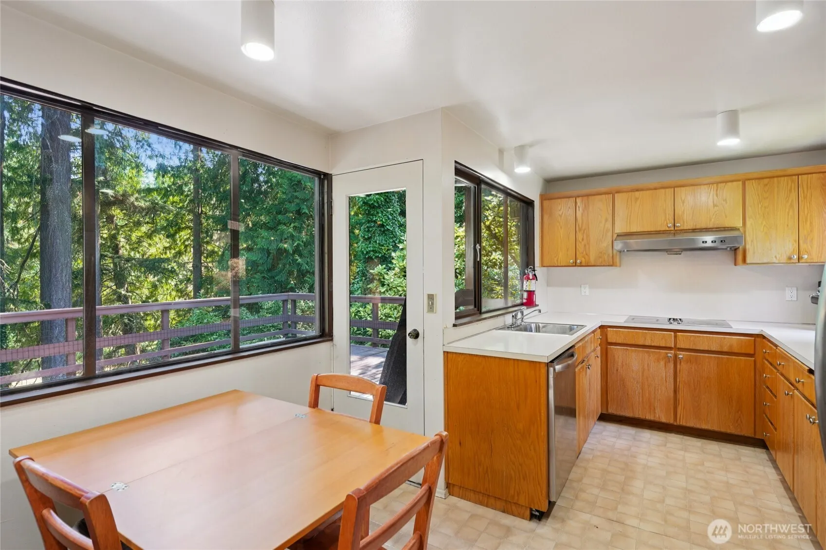 19419 Grannis Road , Bothell, WA 98012