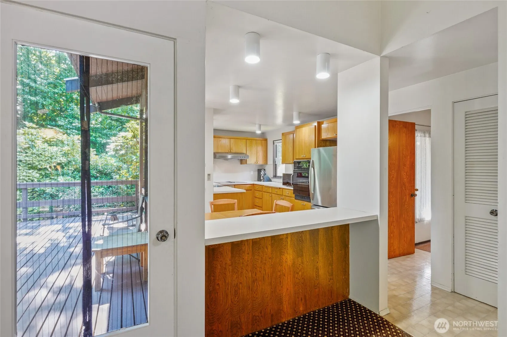 19419 Grannis Road , Bothell, WA 98012