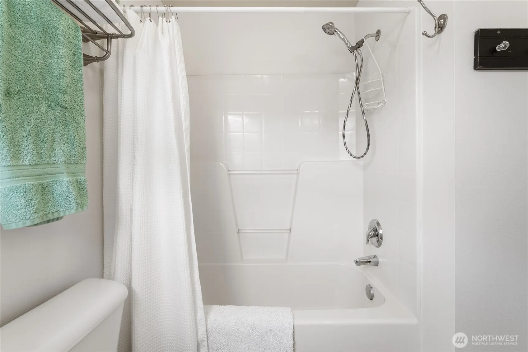 21104 1st Avenue W, Bothell, WA 98021