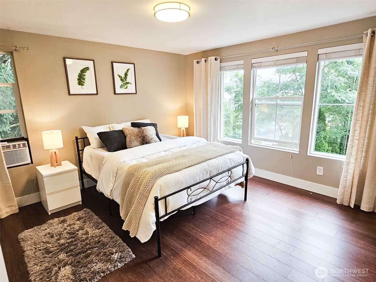 2272 Newport Way NW #1-4, Issaquah, WA 98027