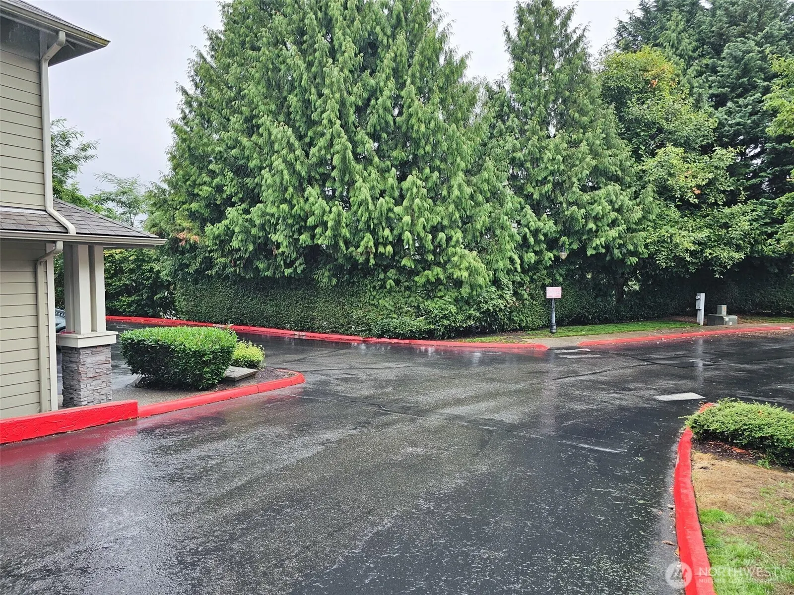 2272 Newport Way NW #1-4, Issaquah, WA 98027
