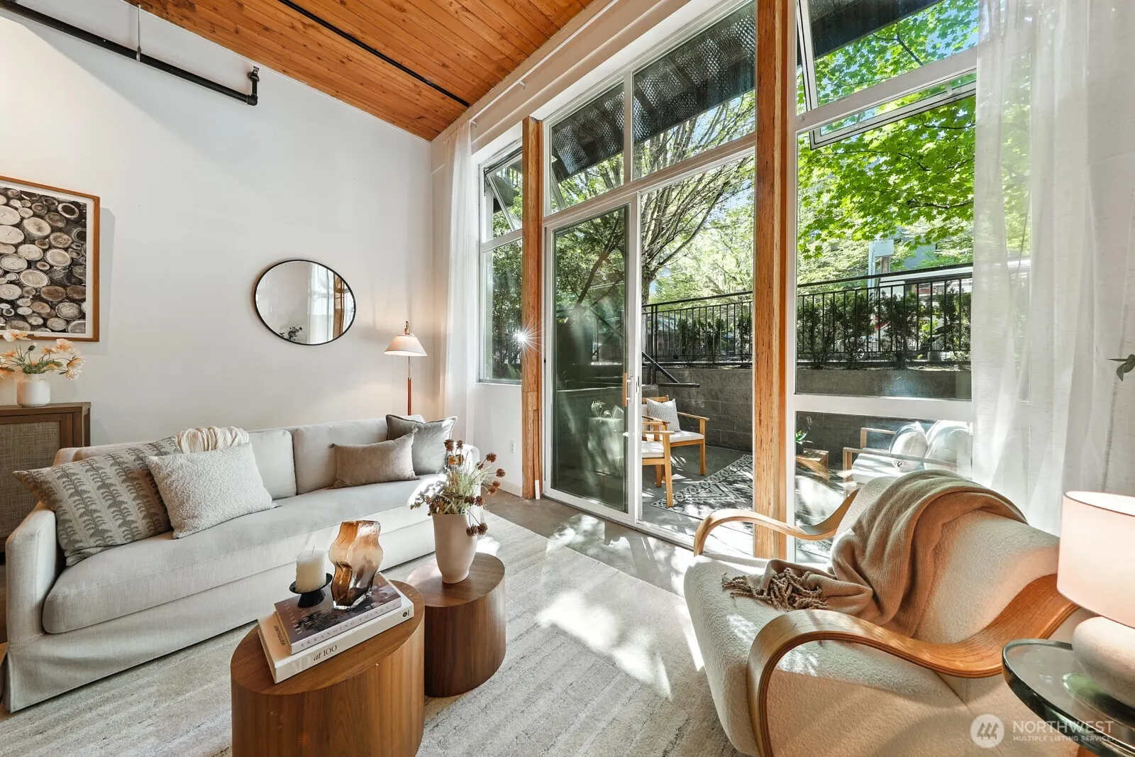 1812 19th Avenue #107, Seattle, WA 98122