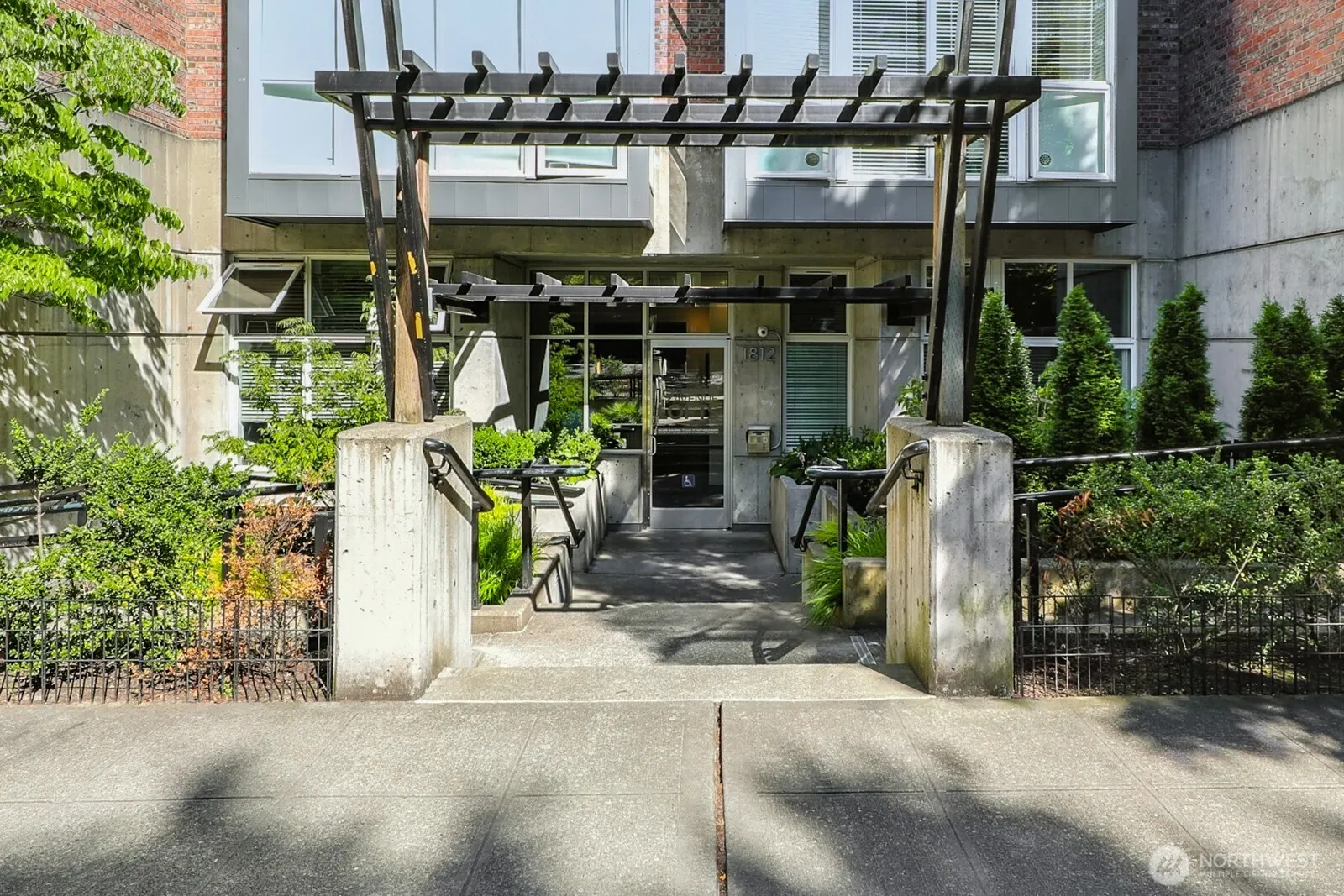 1812 19th Avenue #107, Seattle, WA 98122