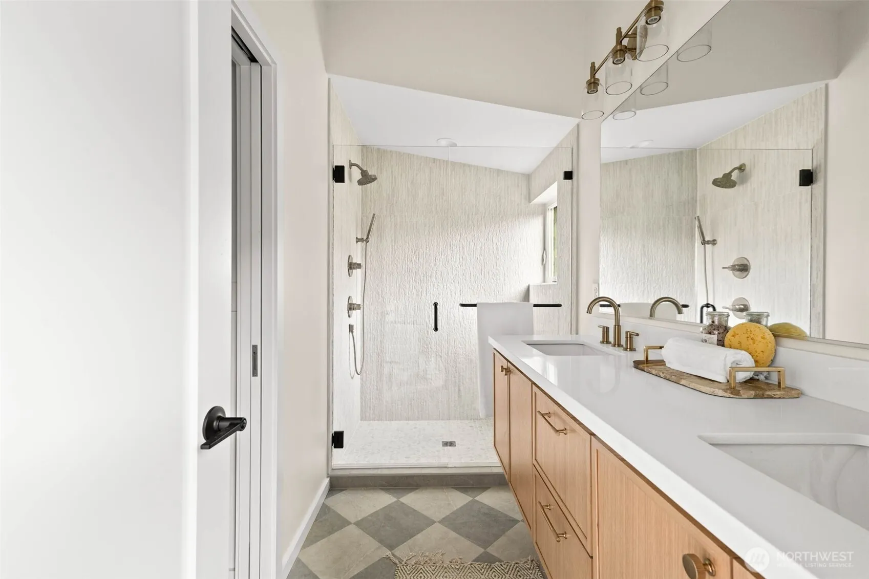 5125 S Brandon Street , Seattle, WA 98118