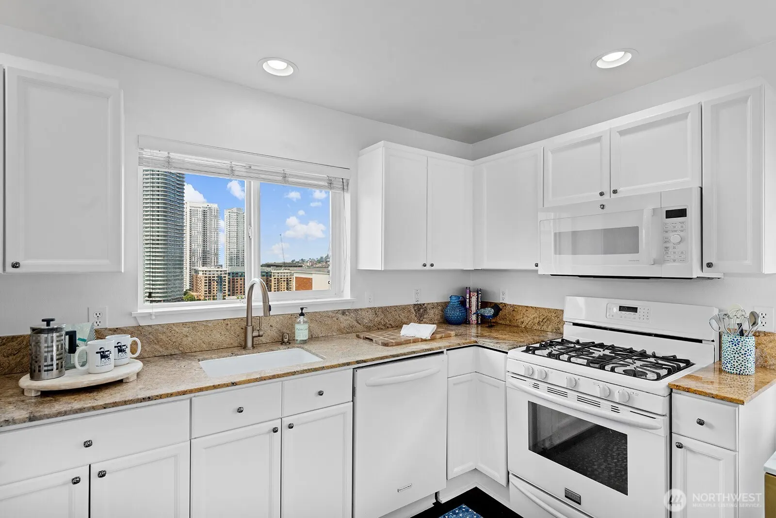 1805 Bellevue Avenue #503, Seattle, WA 98122