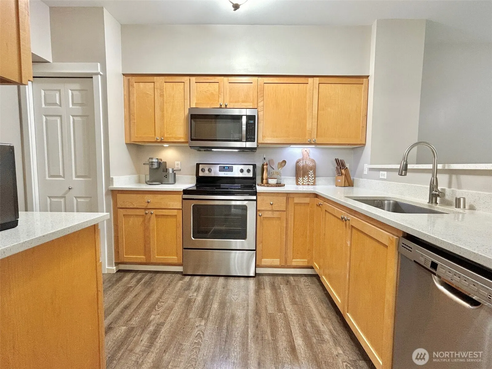 2009 196th Street SE #A203, Bothell, WA 98012