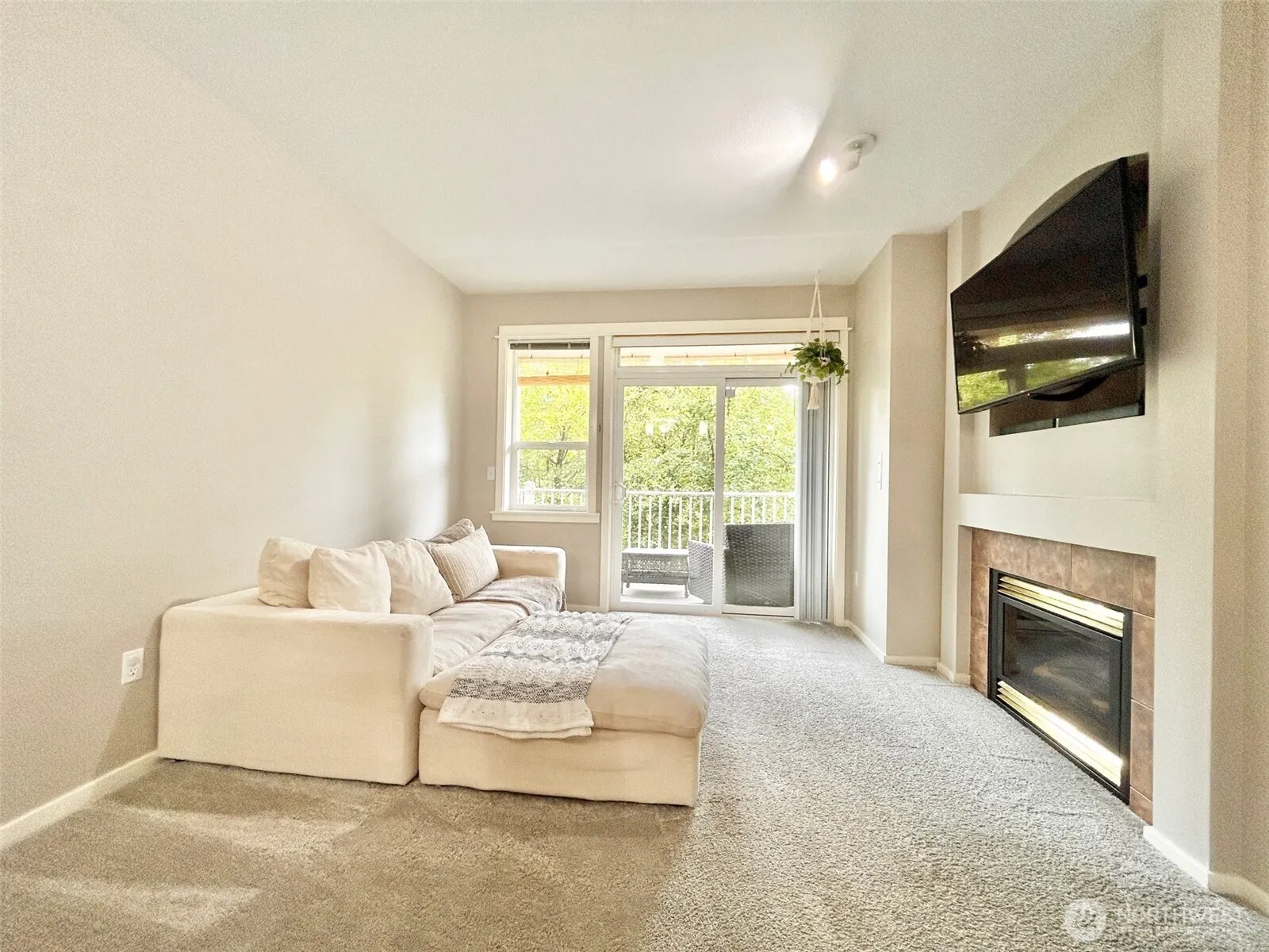 2009 196th Street SE #A203, Bothell, WA 98012