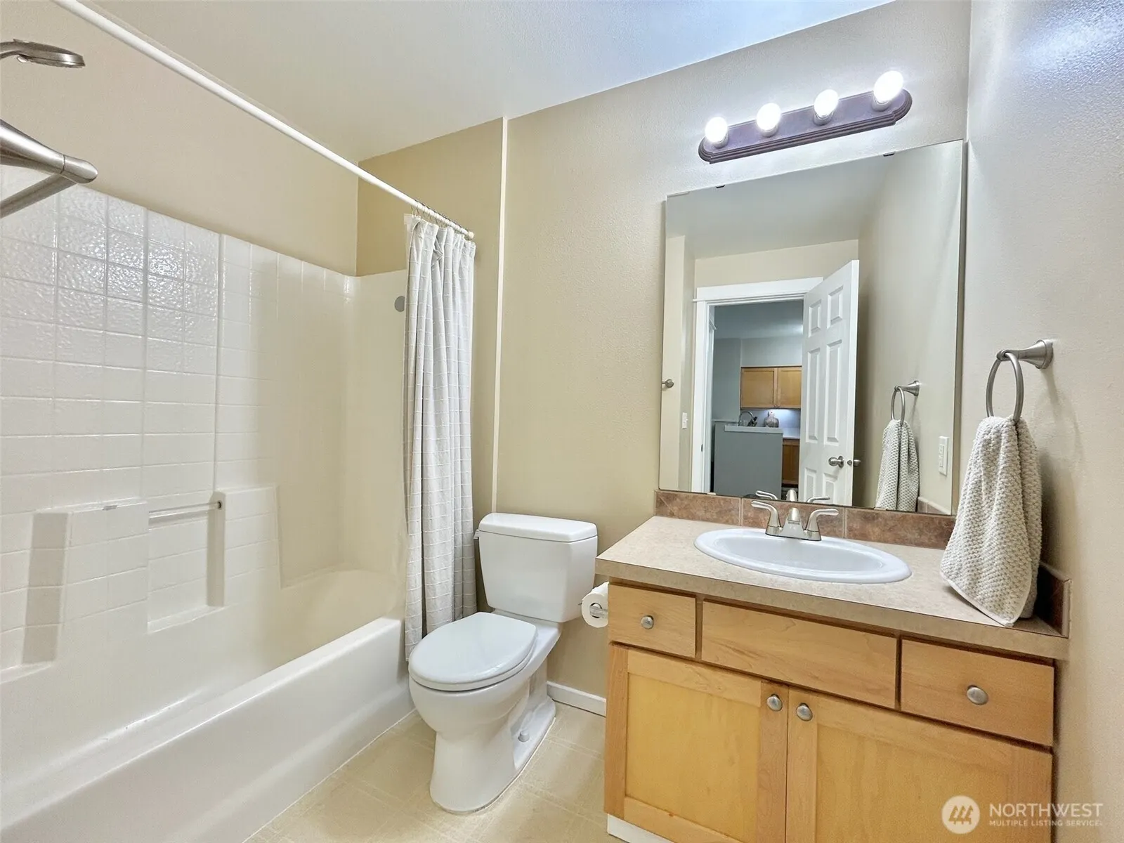 2009 196th Street SE #A203, Bothell, WA 98012