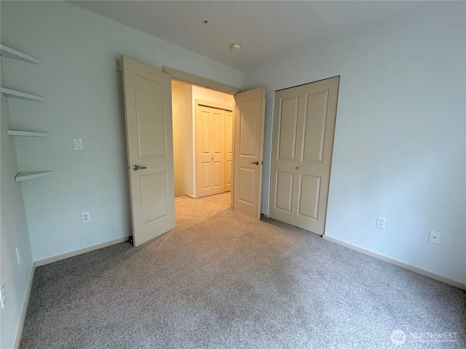 444 Shangrila Way NW, Issaquah, WA 98027