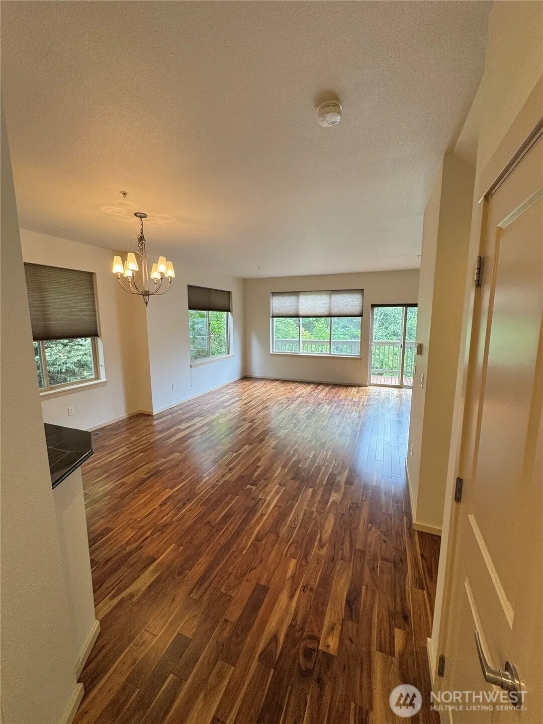 444 Shangrila Way NW, Issaquah, WA 98027