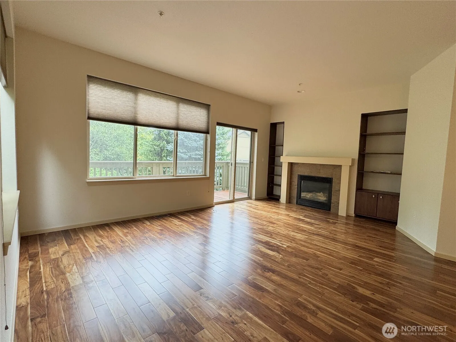 444 Shangrila Way NW, Issaquah, WA 98027
