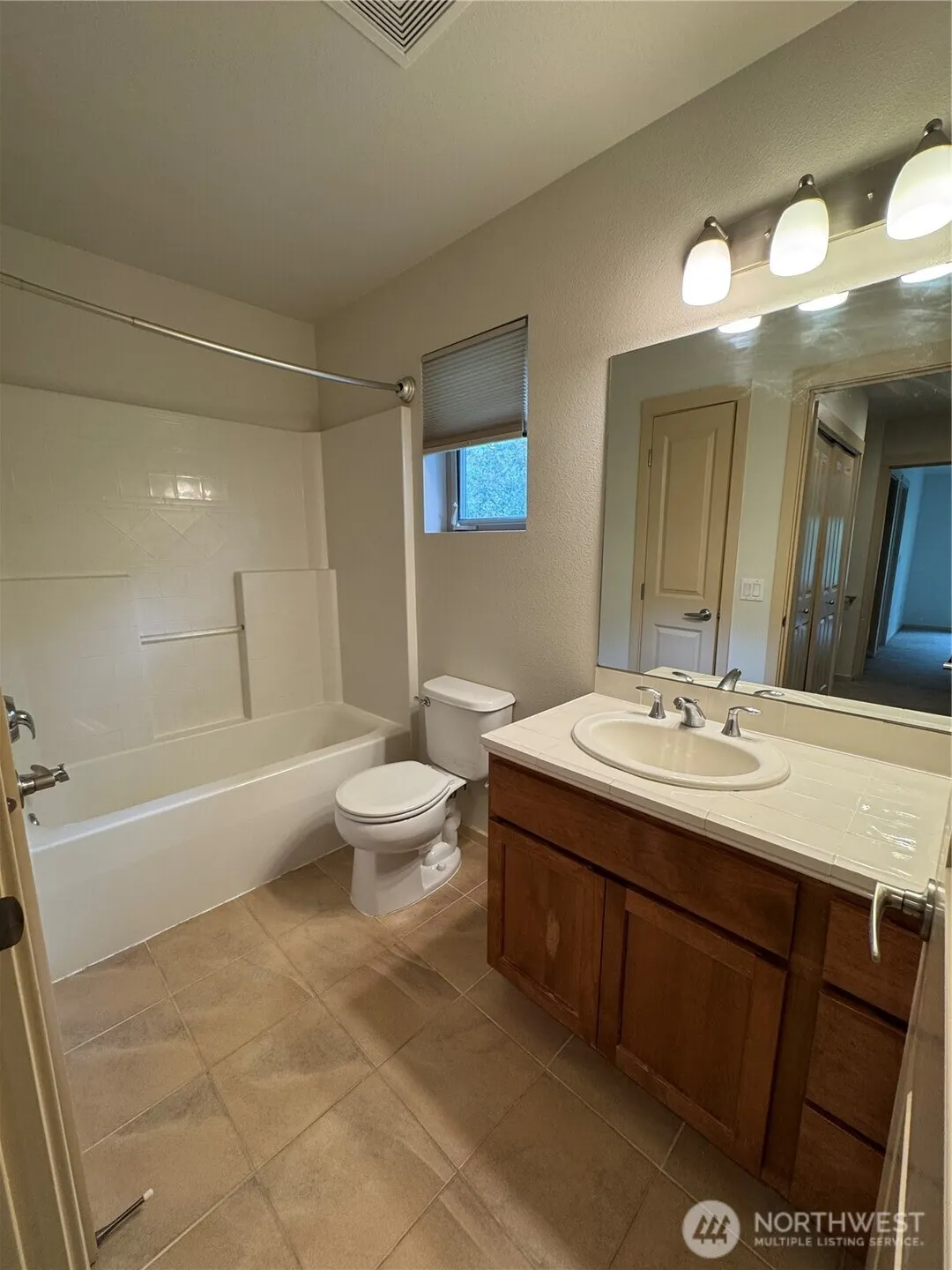 444 Shangrila Way NW, Issaquah, WA 98027