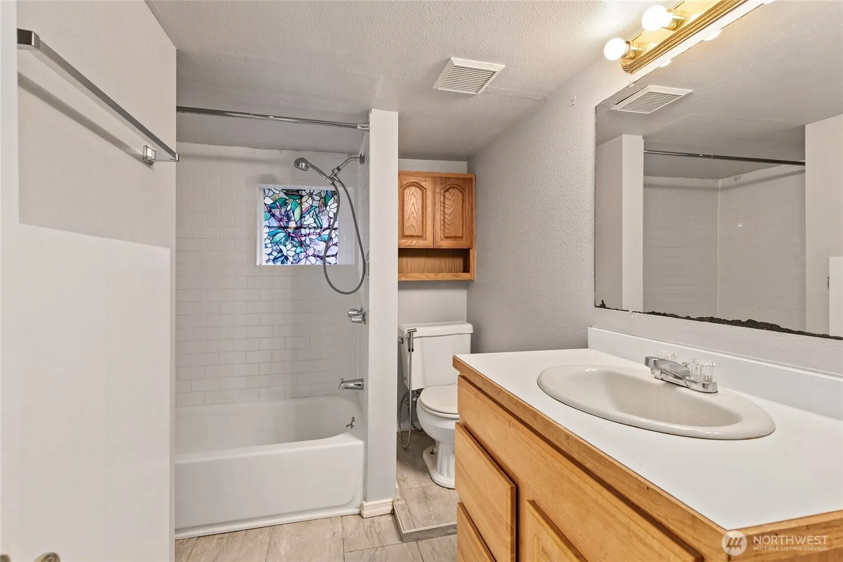 1310 NE 52nd Street , Seattle, WA 98102
