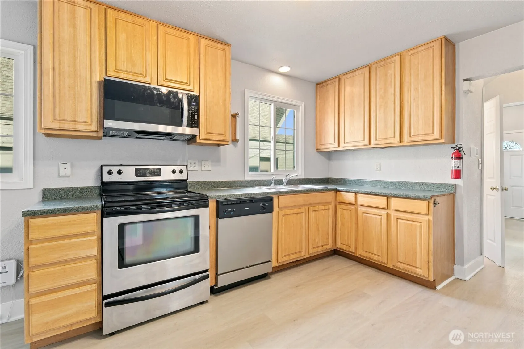 1310 NE 52nd Street , Seattle, WA 98102