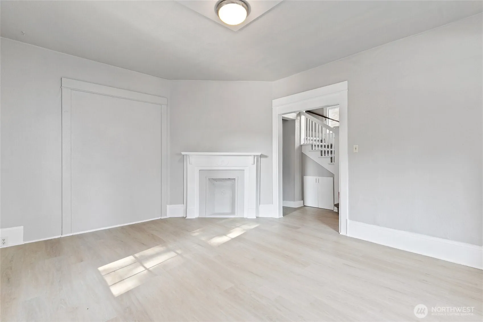 1310 NE 52nd Street , Seattle, WA 98102
