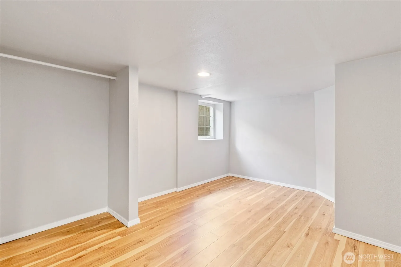 1310 NE 52nd Street , Seattle, WA 98102