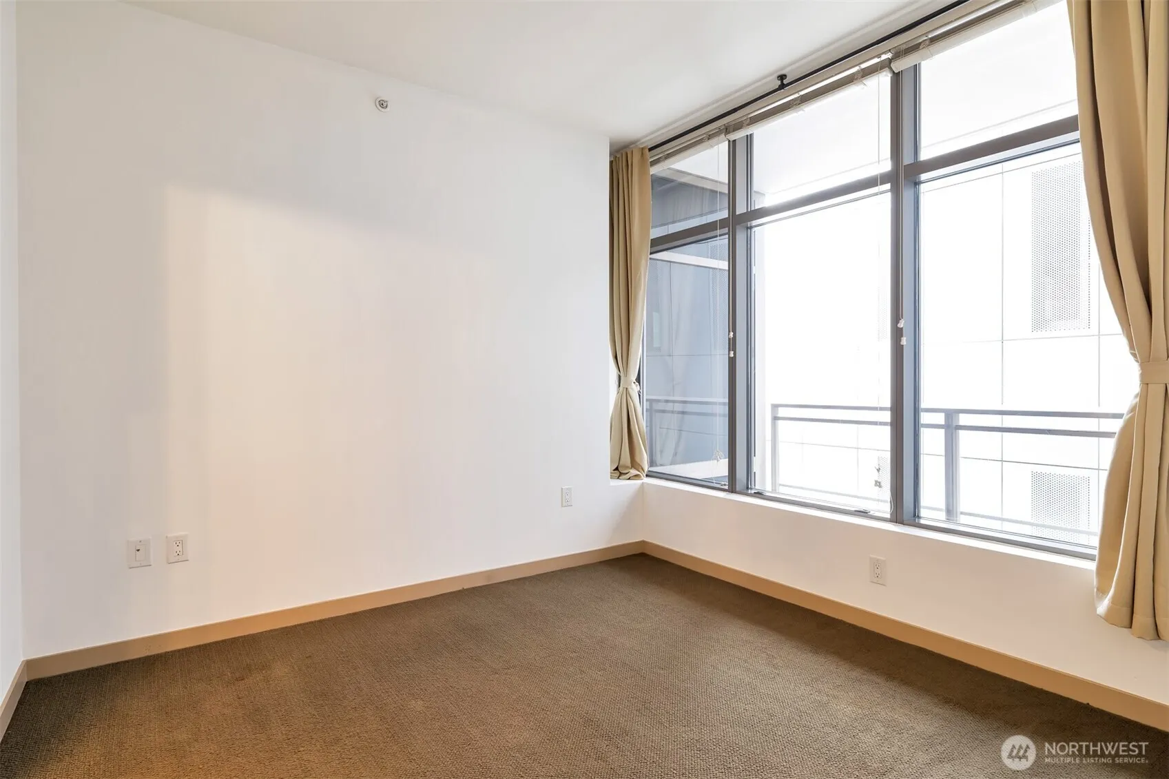 1000 1ST Avenue #1603, Seattle, WA 98104