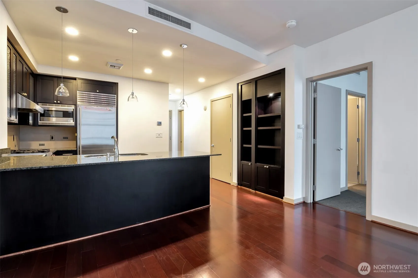 1000 1ST Avenue #1603, Seattle, WA 98104