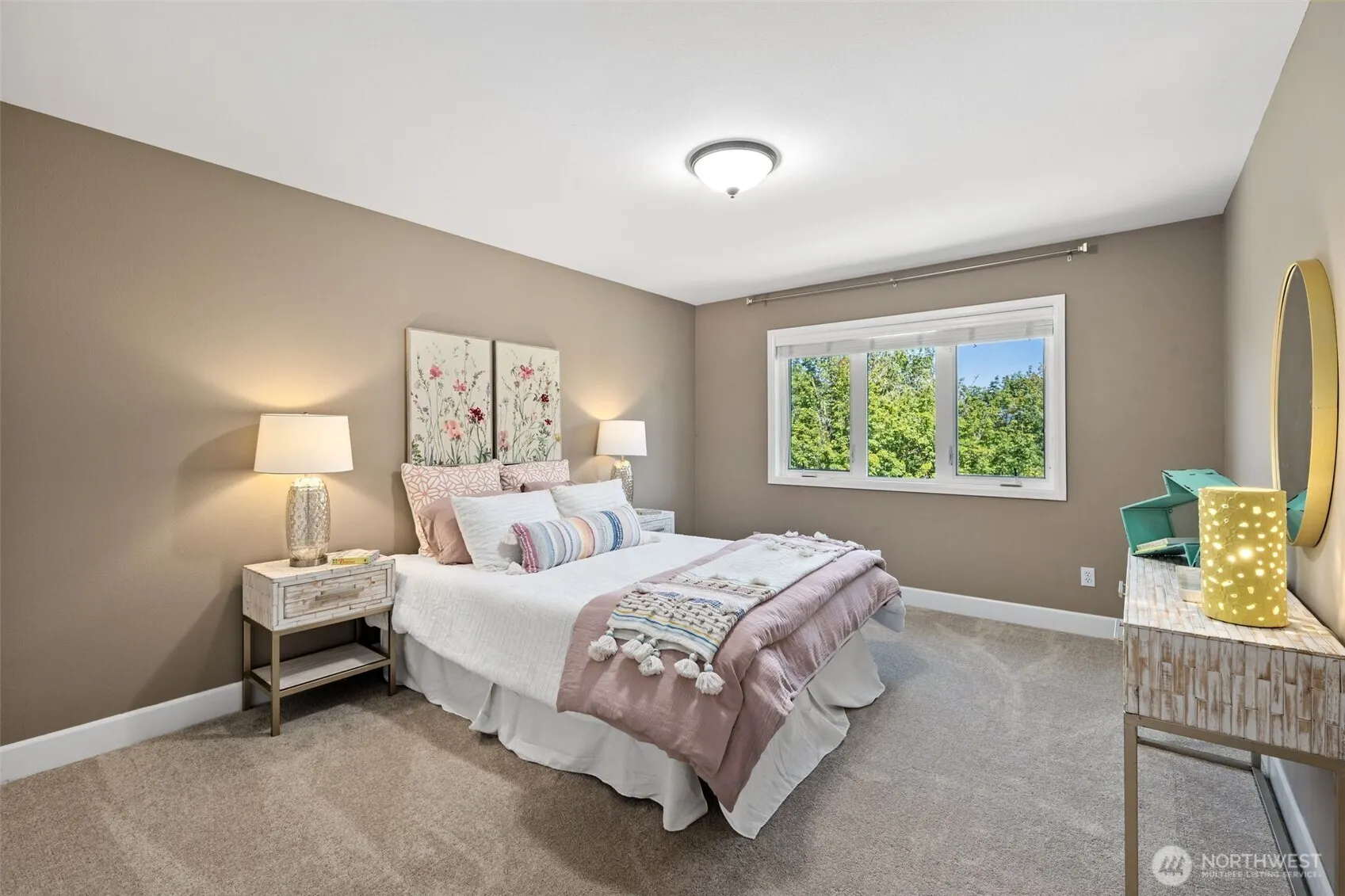2040 277th Avenue SE, Sammamish, WA 98075