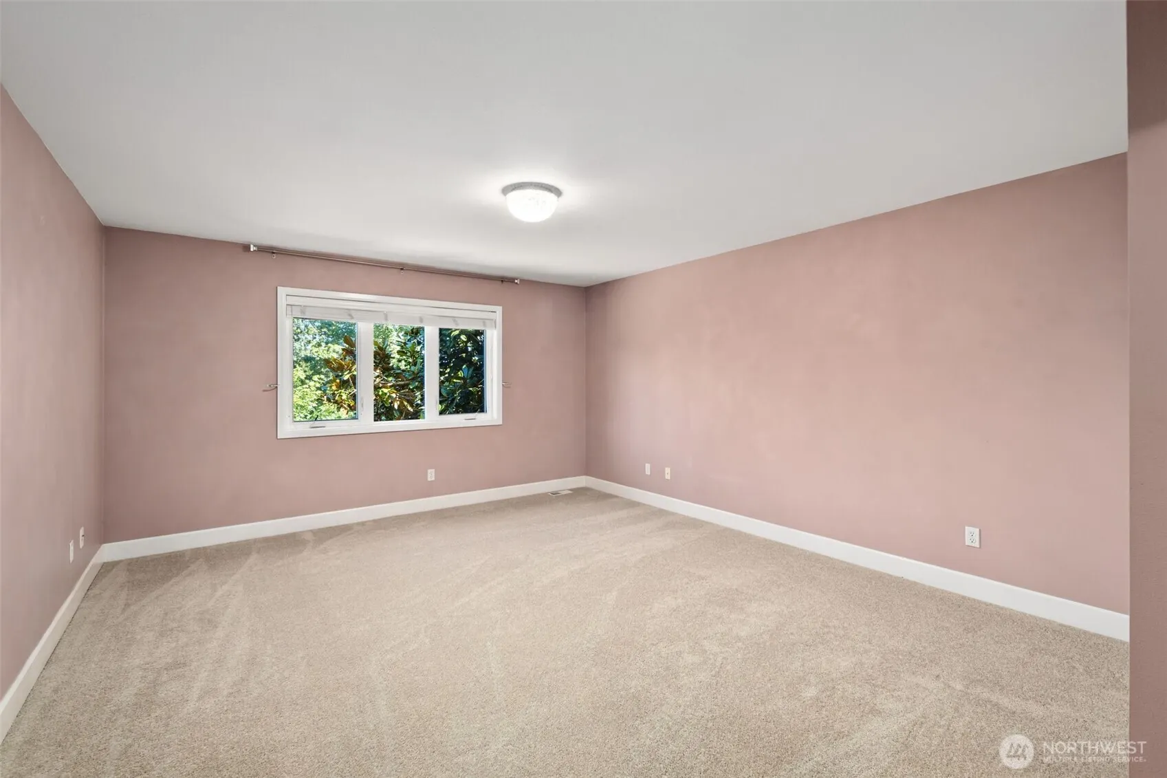 2040 277th Avenue SE, Sammamish, WA 98075