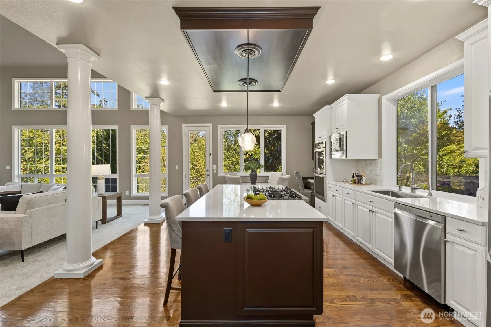 2040 277th Avenue SE, Sammamish, WA 98075