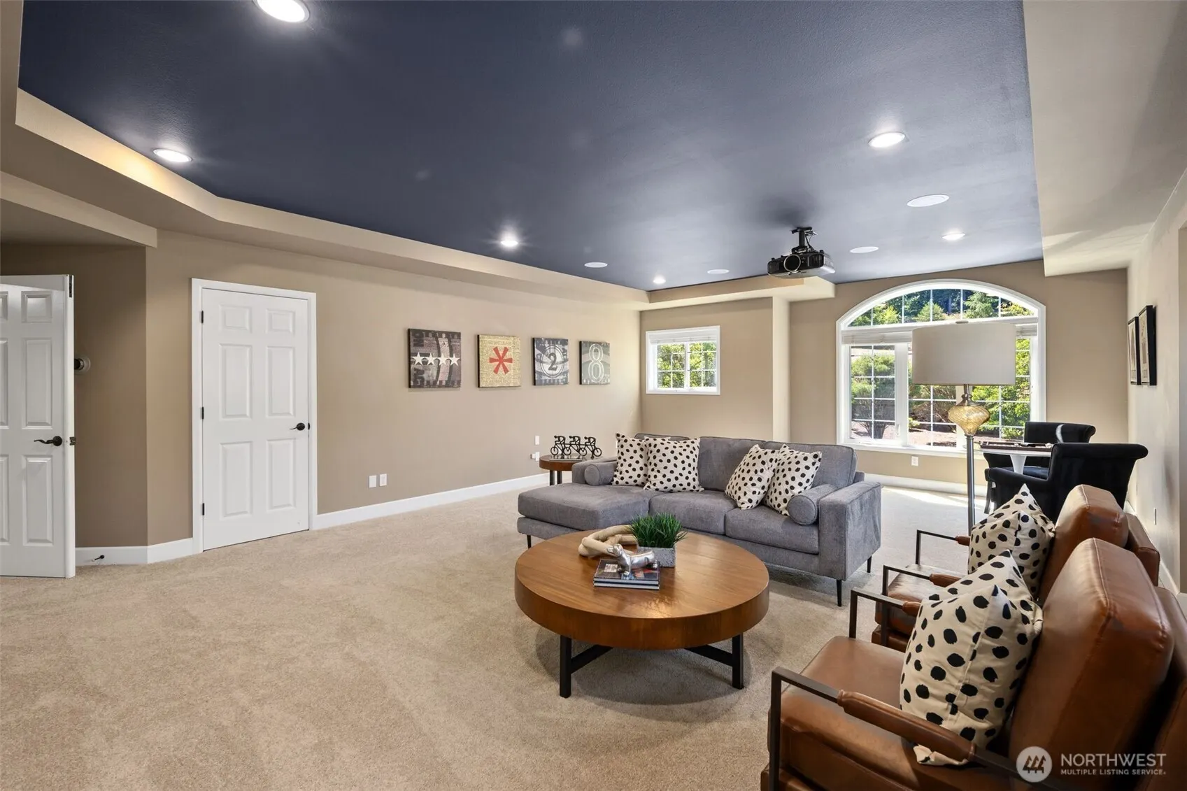 2040 277th Avenue SE, Sammamish, WA 98075