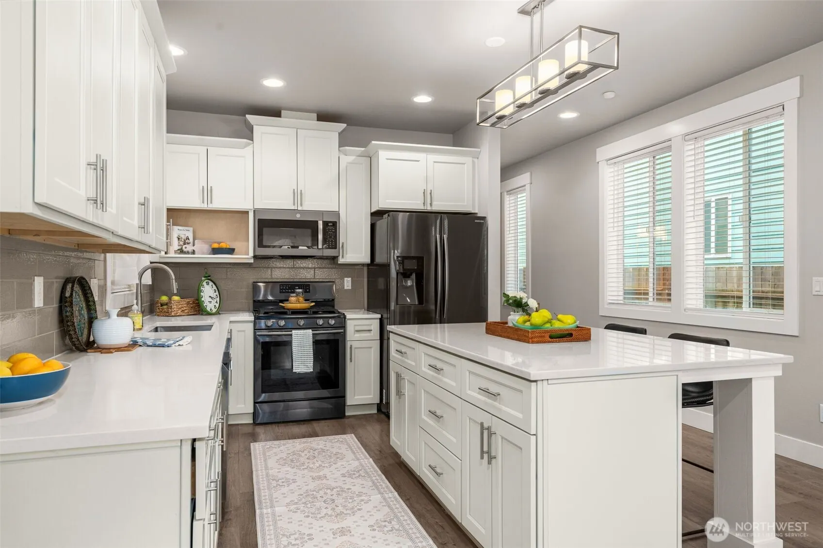 10232 17th Avenue SW, Seattle, WA 98146
