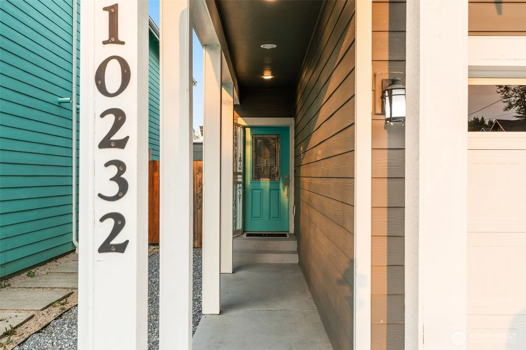 10232 17th Avenue SW, Seattle, WA 98146