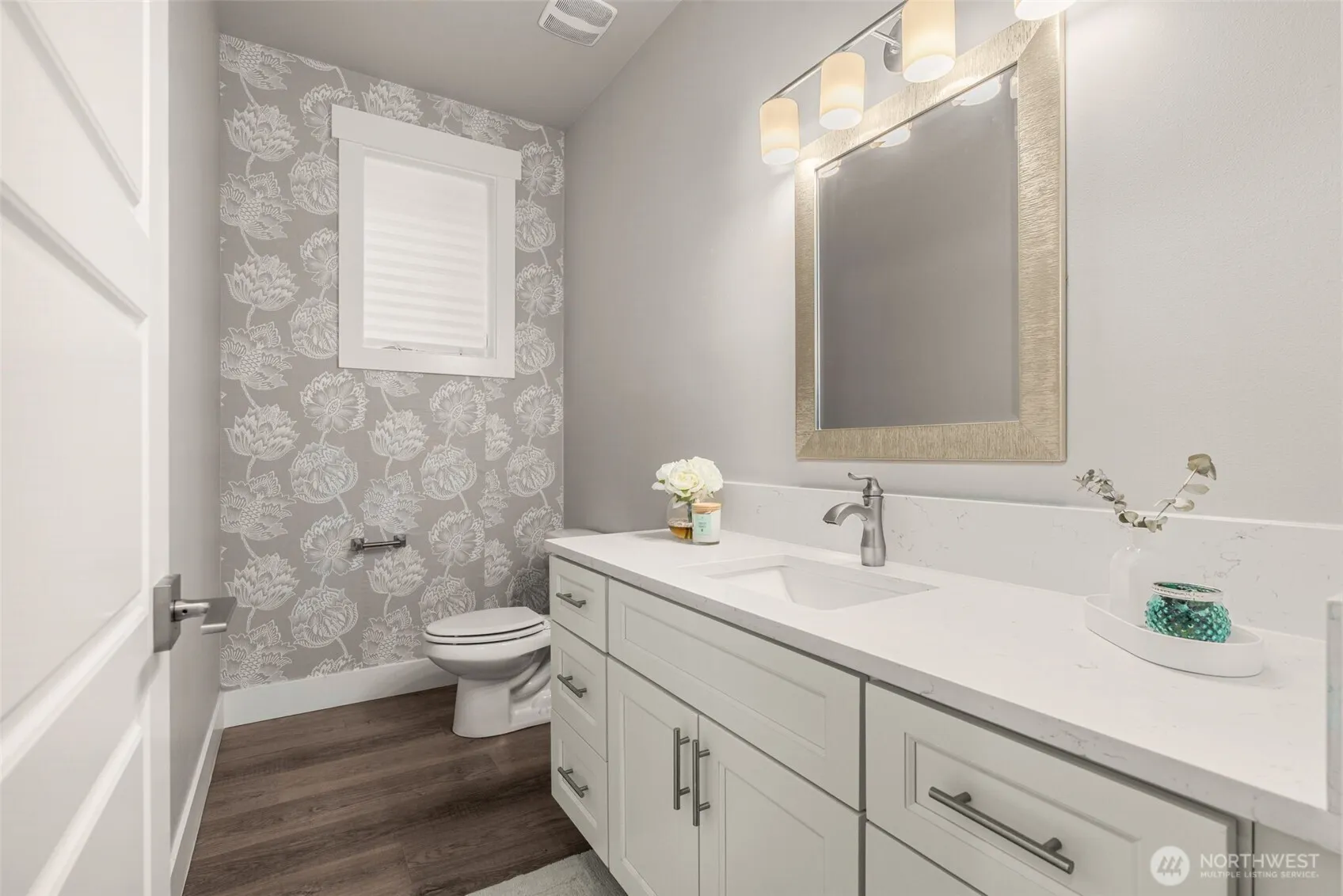 10232 17th Avenue SW, Seattle, WA 98146