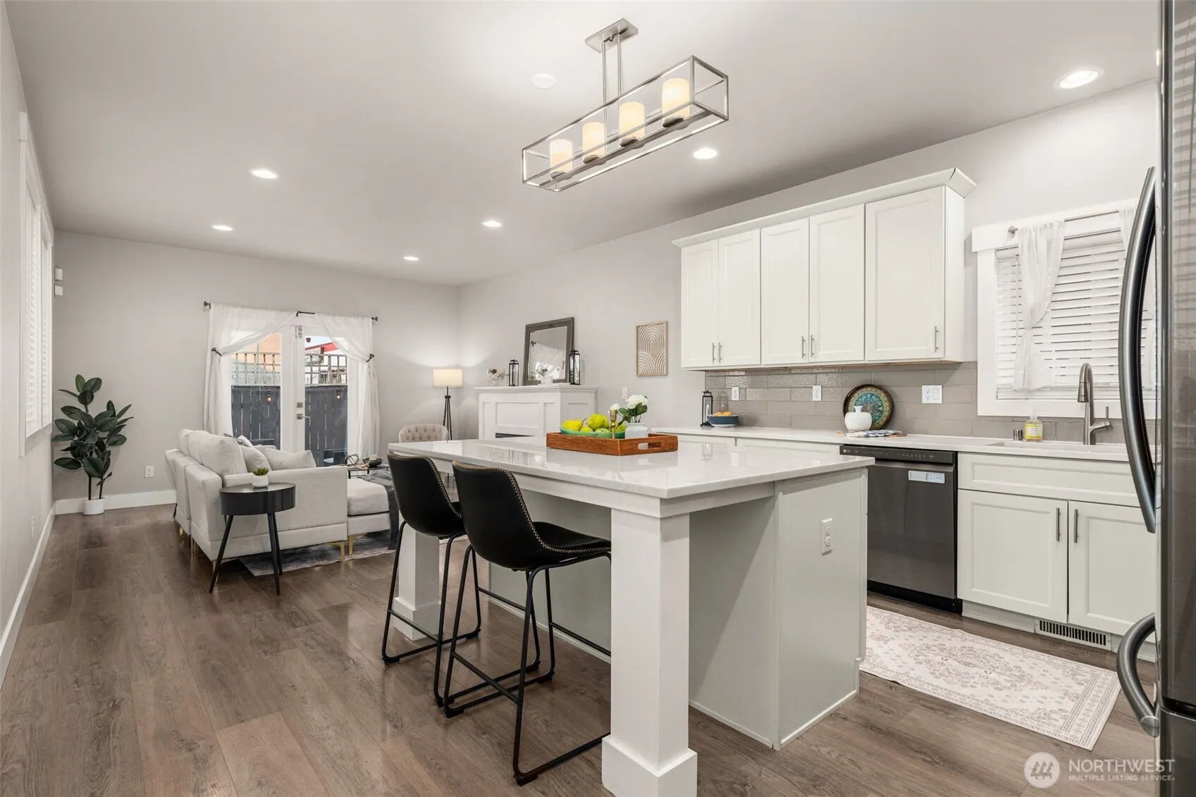 10232 17th Avenue SW, Seattle, WA 98146