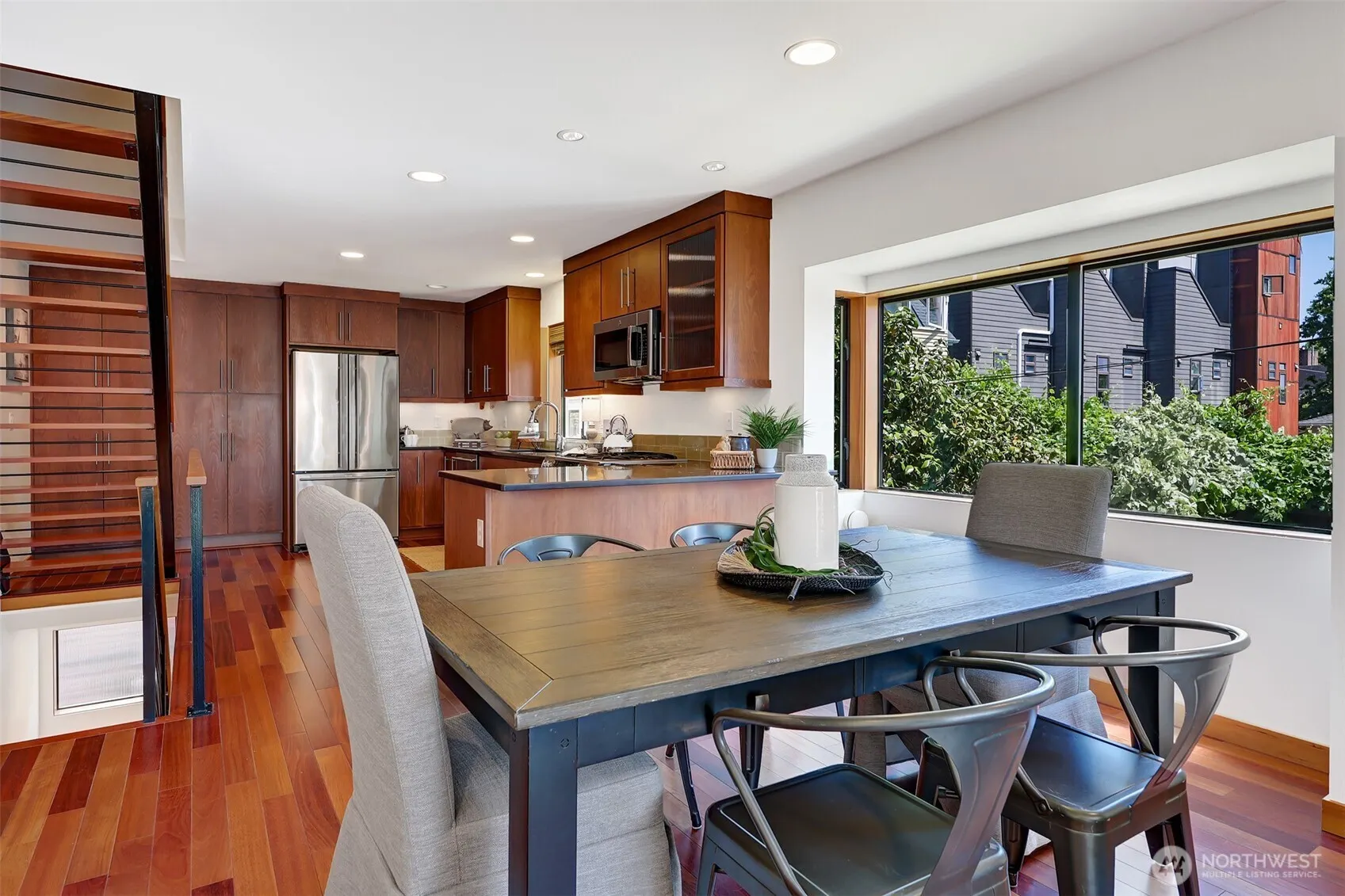 2425 N 75th Street , Seattle, WA 98103