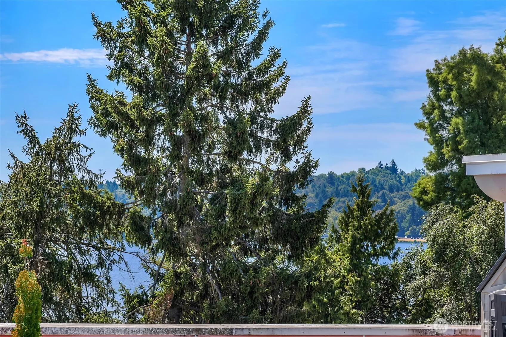 2425 N 75th Street , Seattle, WA 98103