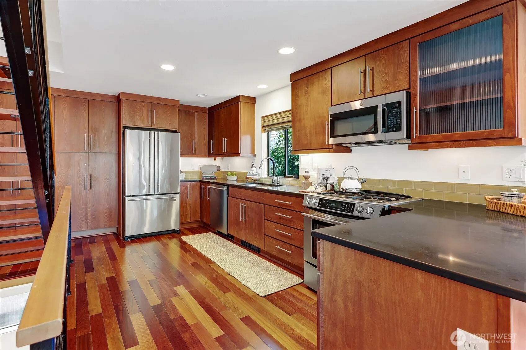 2425 N 75th Street , Seattle, WA 98103
