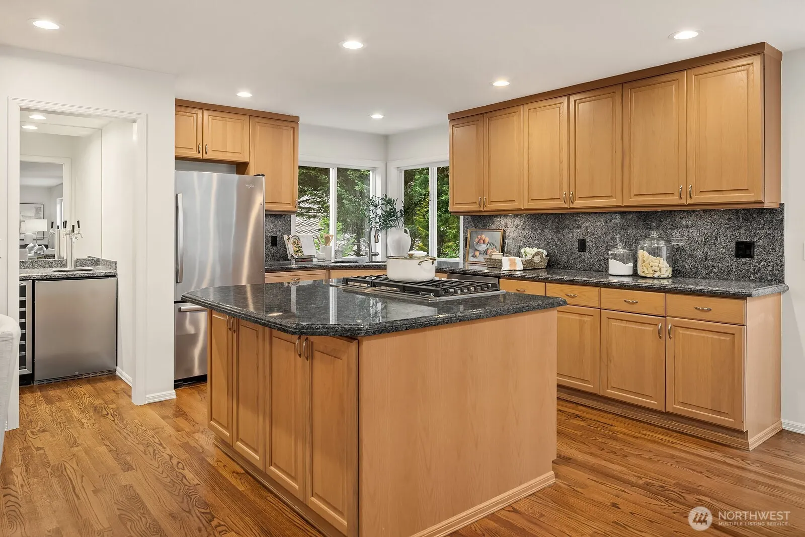 21416 NE 81st Street , Redmond, WA 98053