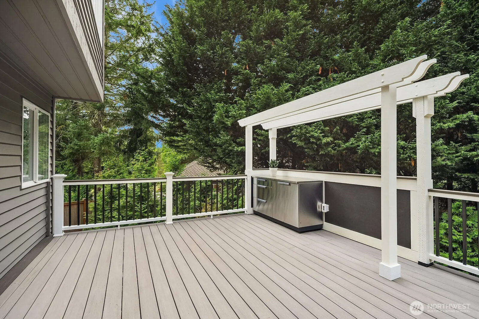 21416 NE 81st Street , Redmond, WA 98053