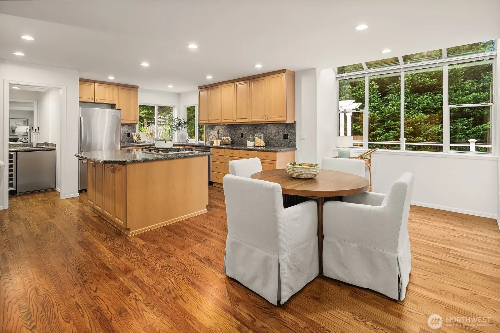 21416 NE 81st Street , Redmond, WA 98053