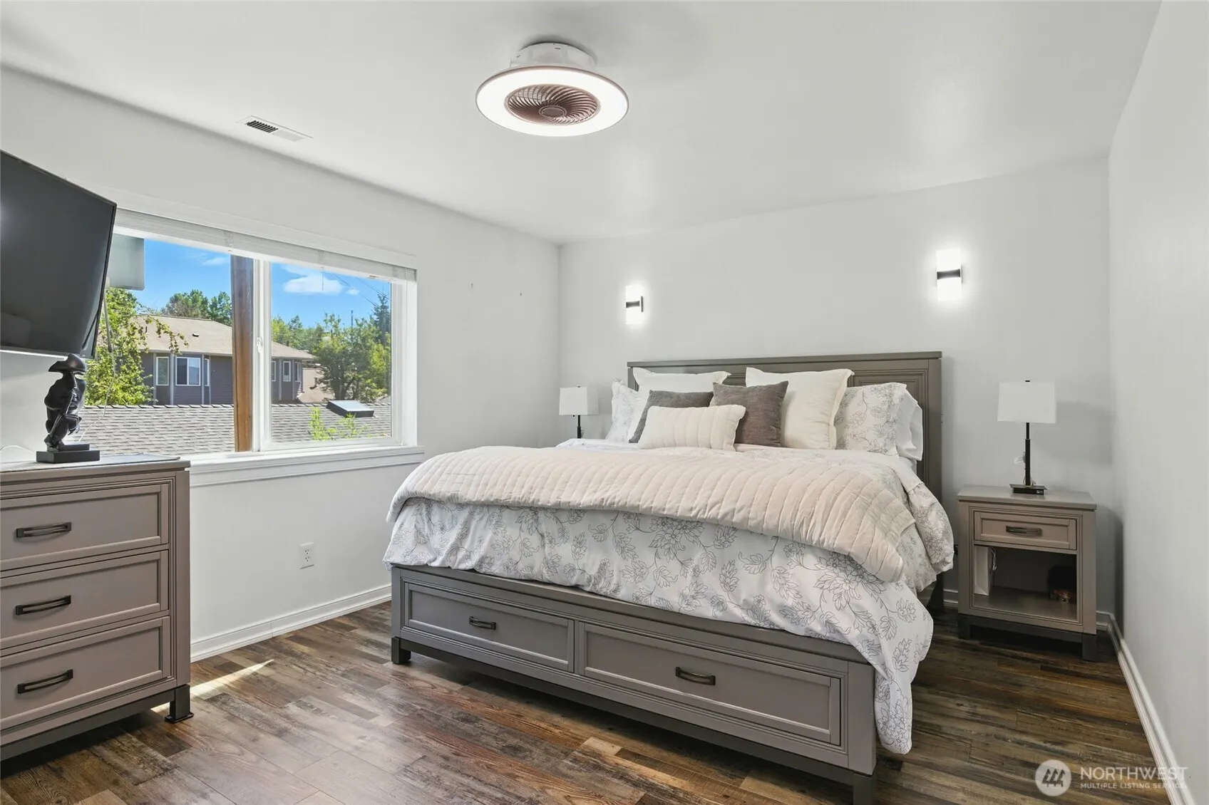 14805 41st Avenue W, Lynnwood, WA 98087