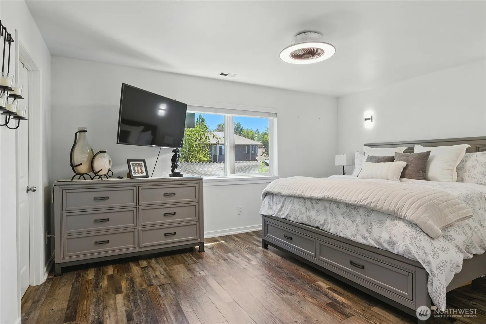 14805 41st Avenue W, Lynnwood, WA 98087