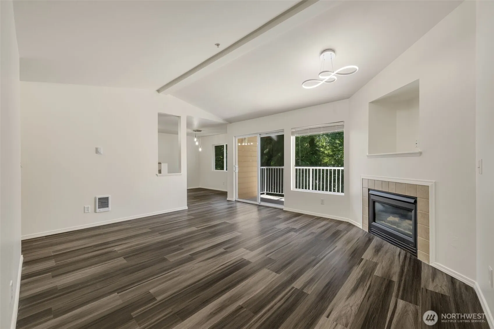 710 240th Way SE #J302, Sammamish, WA 98074