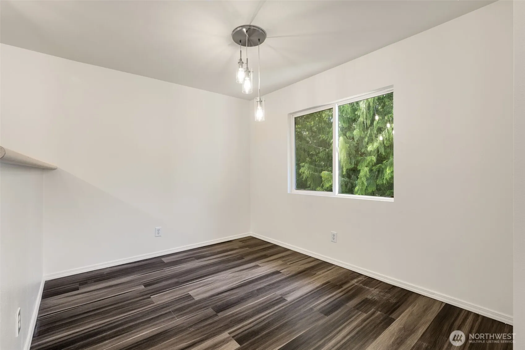 710 240th Way SE #J302, Sammamish, WA 98074