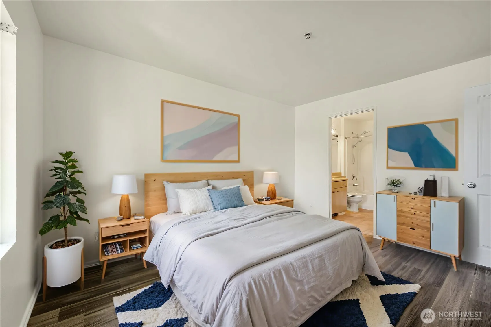 710 240th Way SE #J302, Sammamish, WA 98074