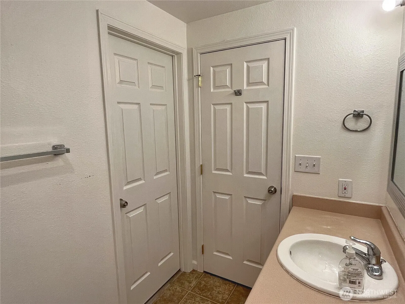 26335 116th Avenue SE #H-302, Kent, WA 98030