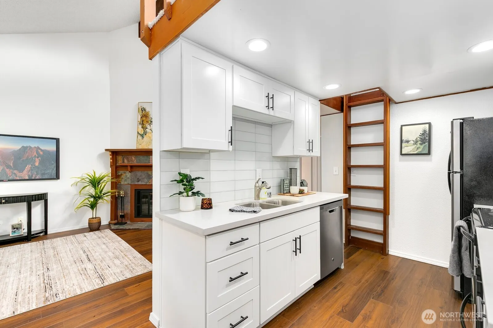 2300 NE 89th Street #8905, Seattle, WA 98115