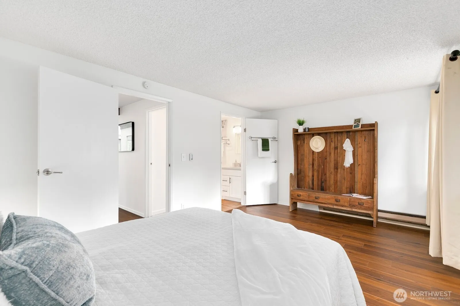 2300 NE 89th Street #8905, Seattle, WA 98115
