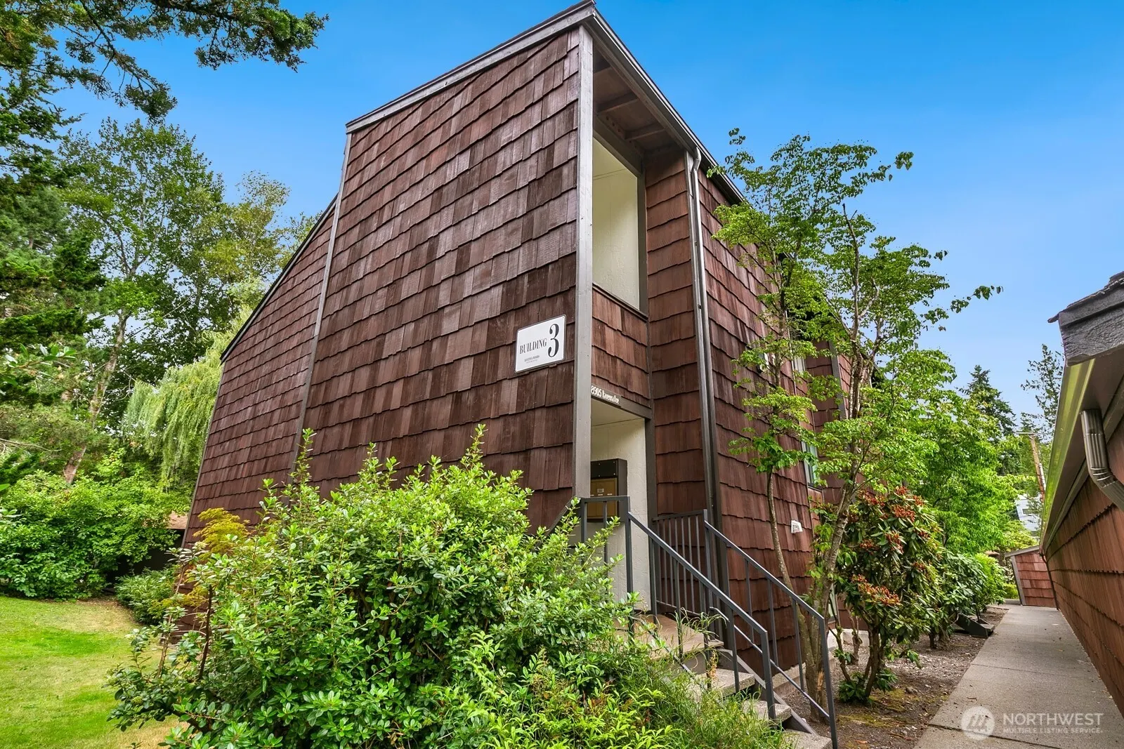2300 NE 89th Street #8905, Seattle, WA 98115