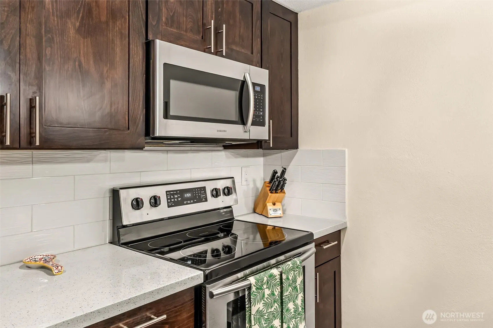 7481 Old Redmond Road #421, Redmond, WA 98052-4231