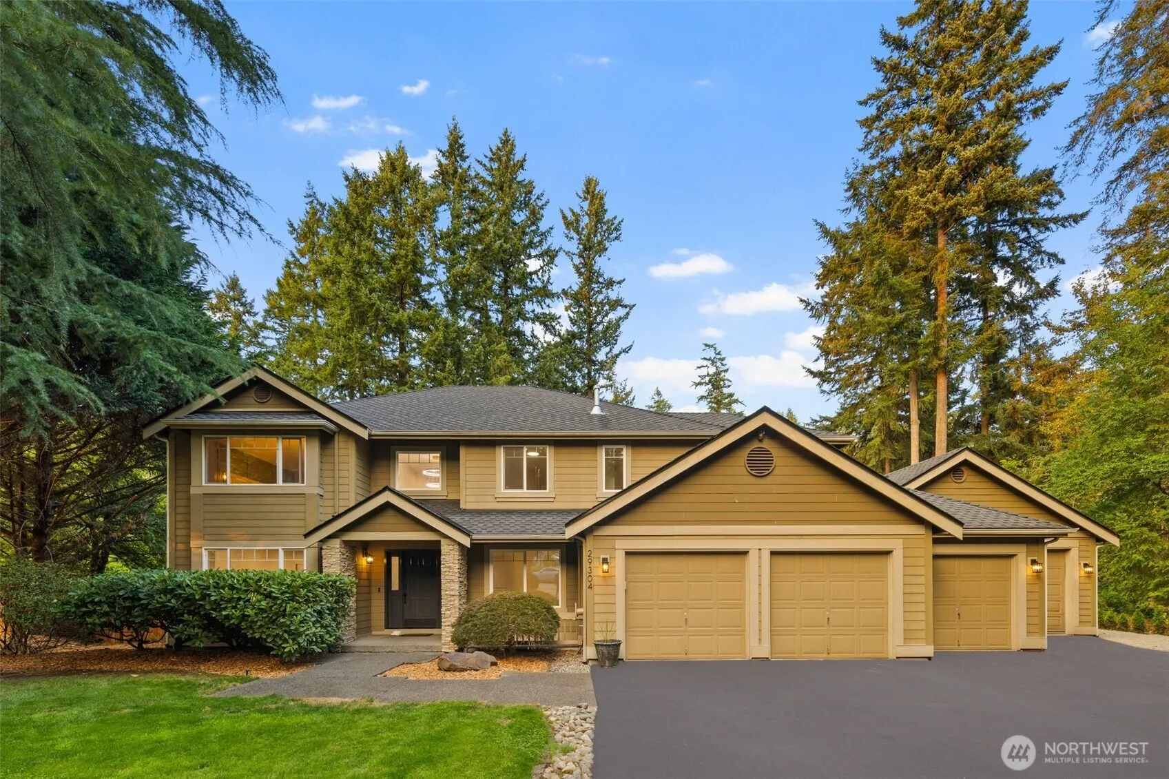 29304 204th Place SE, Kent, WA 98042