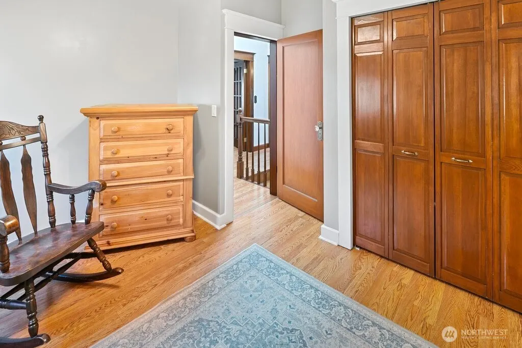 8430 Fauntleroy Way SW, Seattle, WA 98136-2414